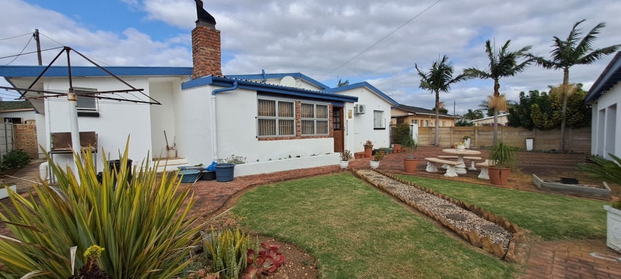 3 Bedroom Property for Sale in Bothasrus Eastern Cape